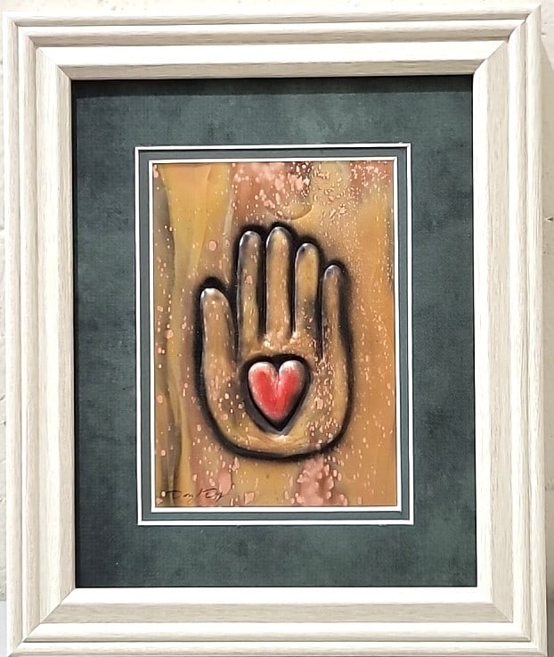 Don J. Dye Original Repouss Art Framed Hand With Red Heart: 10x12x1 1lb attention – shipping artwork is very expensive. The shipping price shown in the listing is the liveshipping service by liveauctioneers. We offer our own in-house shipping as well whi