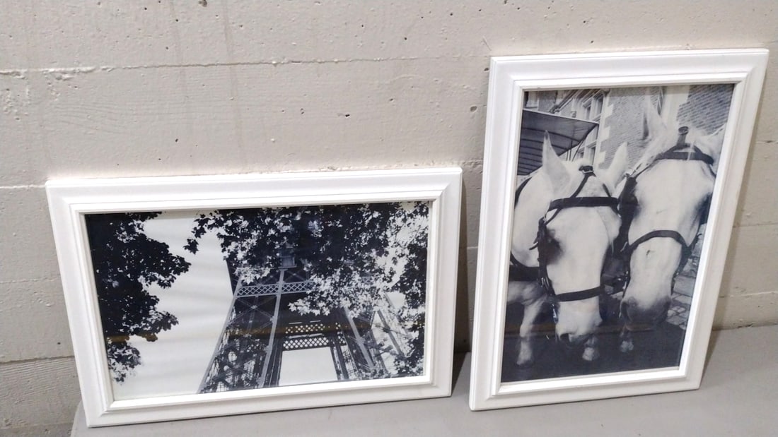 Pair Of White Framed Black-and-white Photo Prints, Eiffel Tower And Horses: Good, glass and wood frame18x14x1 - 2 lbs attention – shipping artwork is very expensive. The shipping price shown in the listing is the liveshipping service by liveauctioneers. We offer our