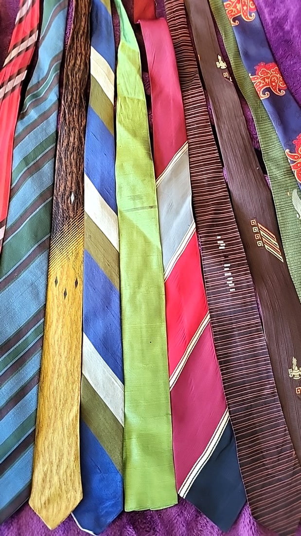 Assorted Mens Necktie Lot, Multicolor Striped Paisley Solid Patterns 1950s - 3