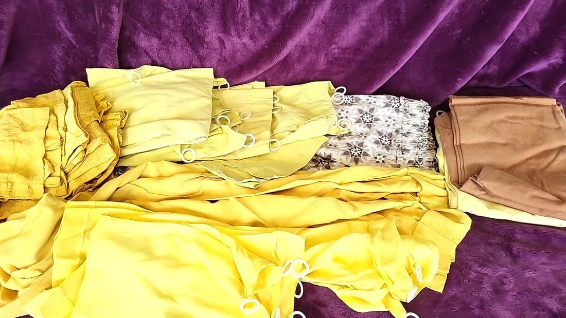 Large lot vintage curtains: 14x14x10 3 Low Estimate: 25.00 High Estimate: 150.00