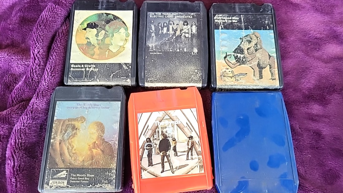 Vintage 8-Track Tape Lot: Fleetwood Mac, ELO, Moody Blues, Seals & Crofts, The Byrds: 5.3 x 5.1 x 4 1.8 lb High Estimate: 50 Low Estimate: 20