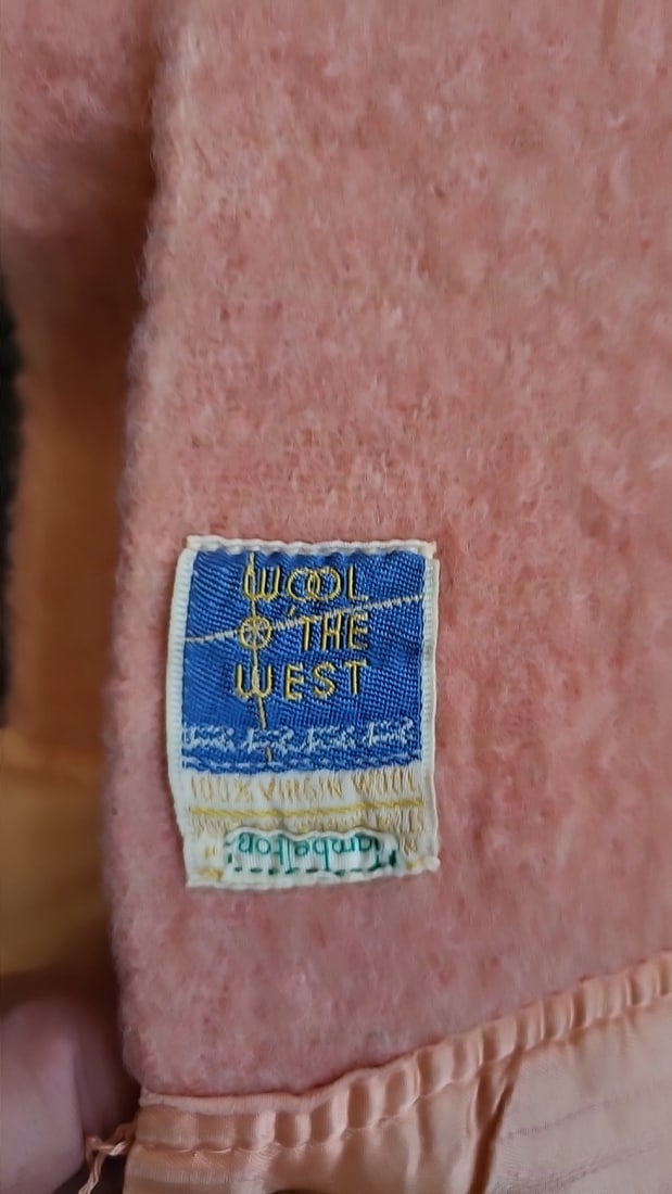 Pendleton Wool O The West Peach Wool Blanket Satin Binding - 2
