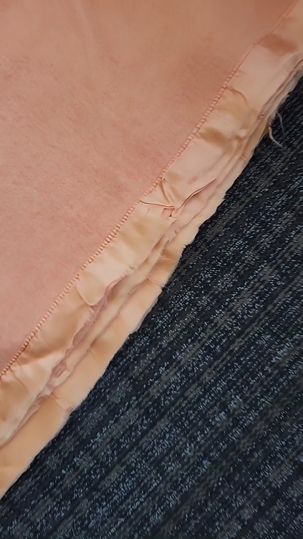 Pendleton Wool O The West Peach Wool Blanket Satin Binding - 3