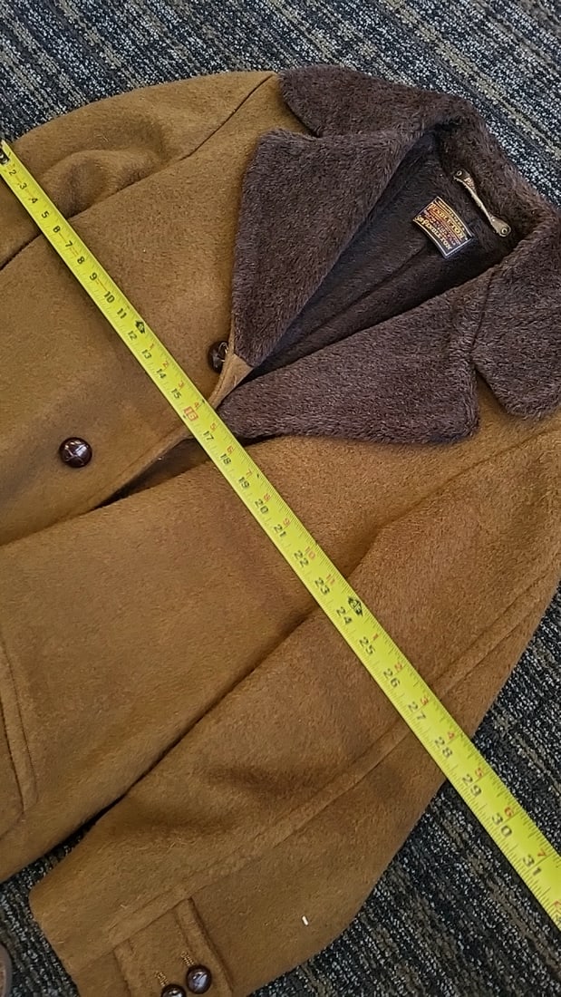 Pendleton Sir Pendleton Brown Wool Coat with Dark Pile Collar - 5