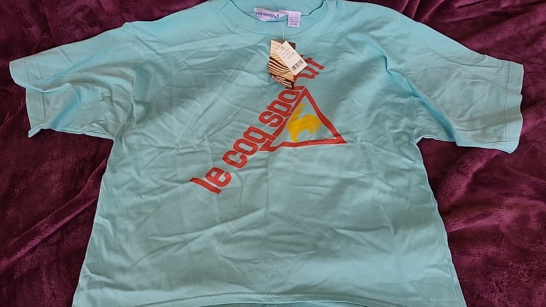 Le Coq Sportif Aqua Blue Logo T-Shirt Size L 100% Cotton Made in USA: 5x5x5 1 Low Estimate: 8.00 High Estimate: 30.00