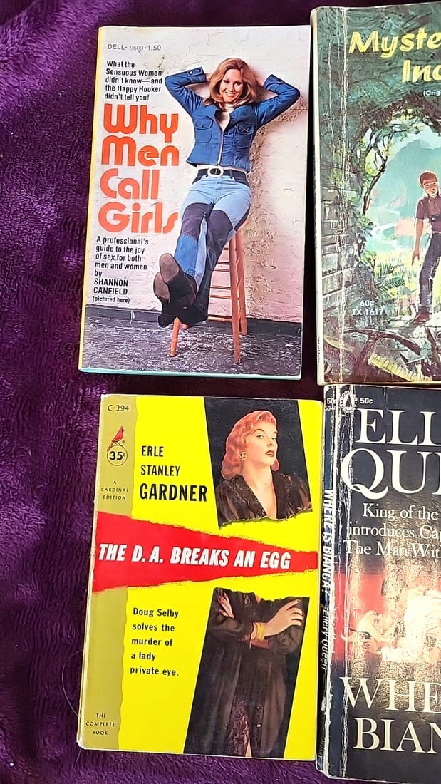 Lot of 6 Vintage Mystery Paperbacks & Magazine: Ellery Queen, Alfred Hitchcock, Erle Stanley Gard... - 2