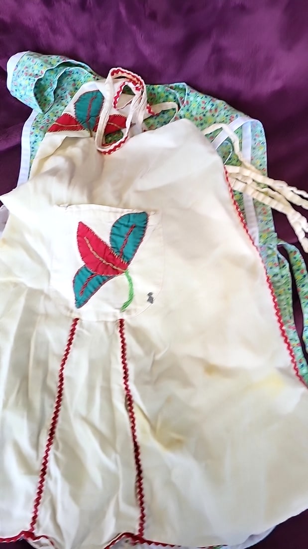 Lot of 3 Floral Aprons: Cream Leaf Applique, Sheer White, Green Print - 6