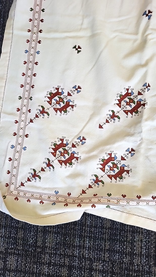 Cream Embroidered Table cloth with 2 Napkins Geometric Folk Pattern - 2