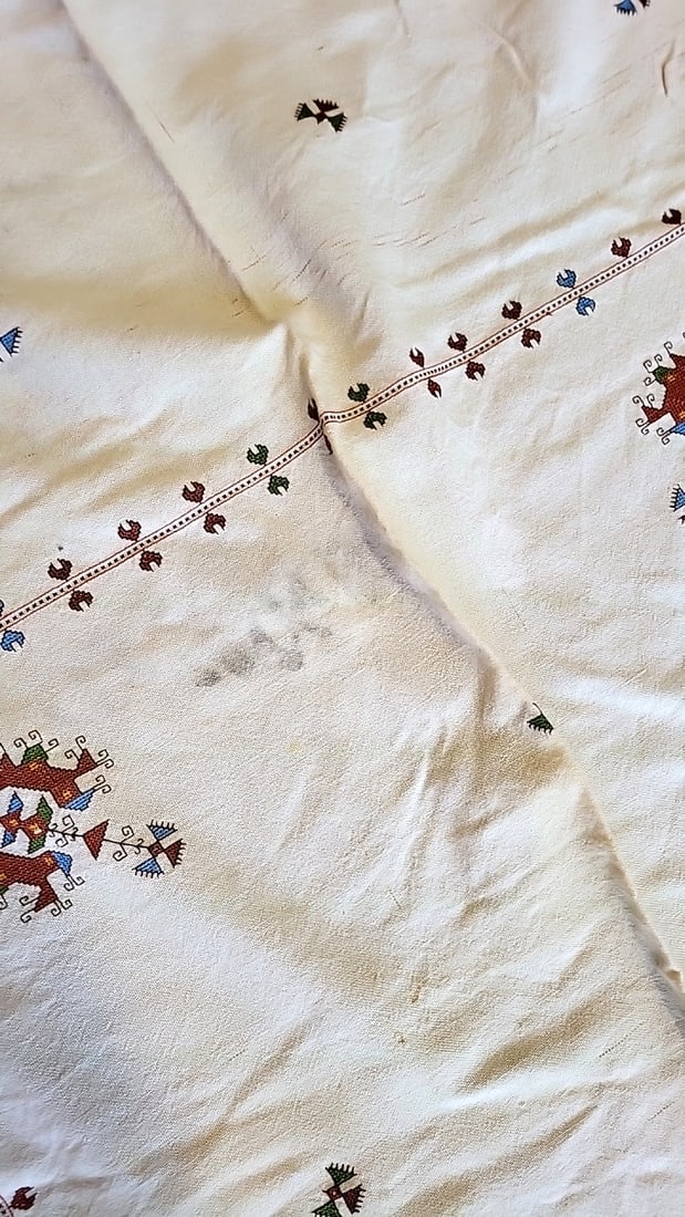 Cream Embroidered Table cloth with 2 Napkins Geometric Folk Pattern - 5