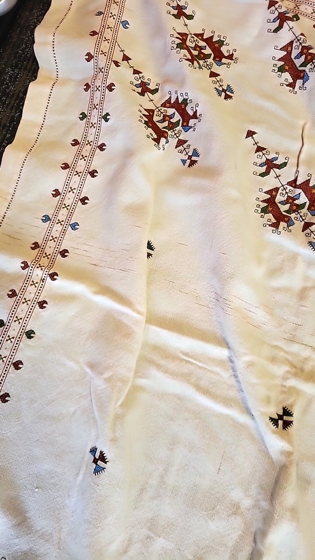 Cream Embroidered Table cloth with 2 Napkins Geometric Folk Pattern - 6