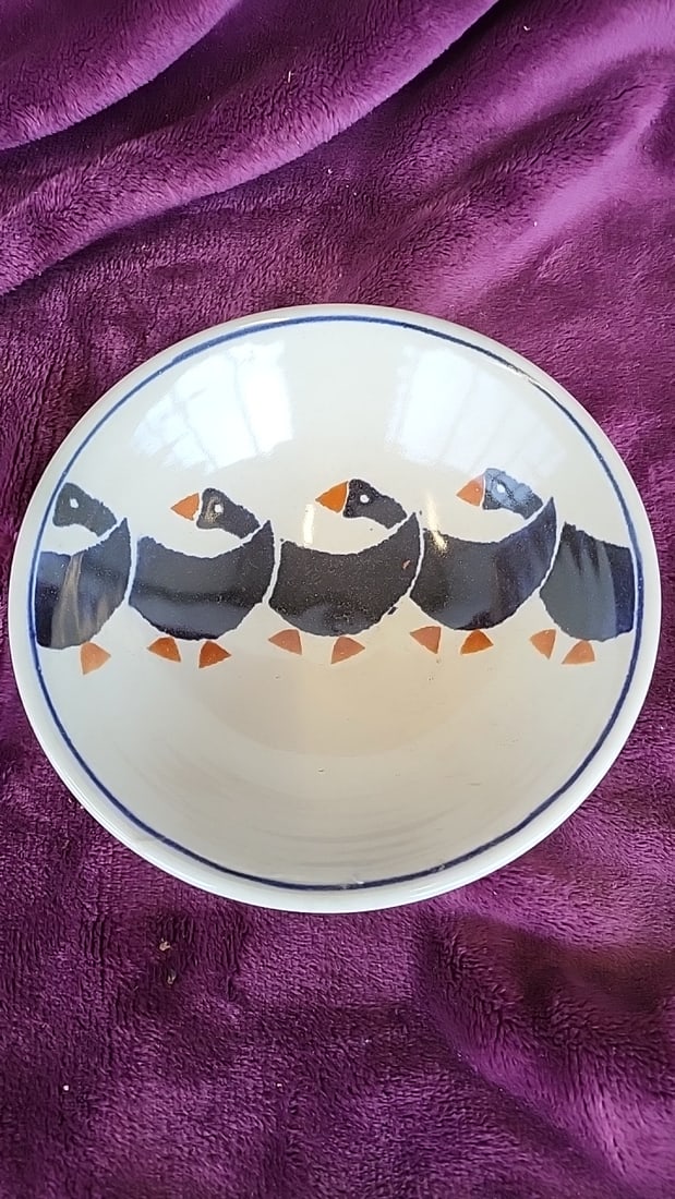 M.A. Hadley Stoneware Bowl with Geese Design, 7.5 in: 8 x 3.25 x 8 1.5 lb Low Estimate: 12.00 High Estimate: 35.00