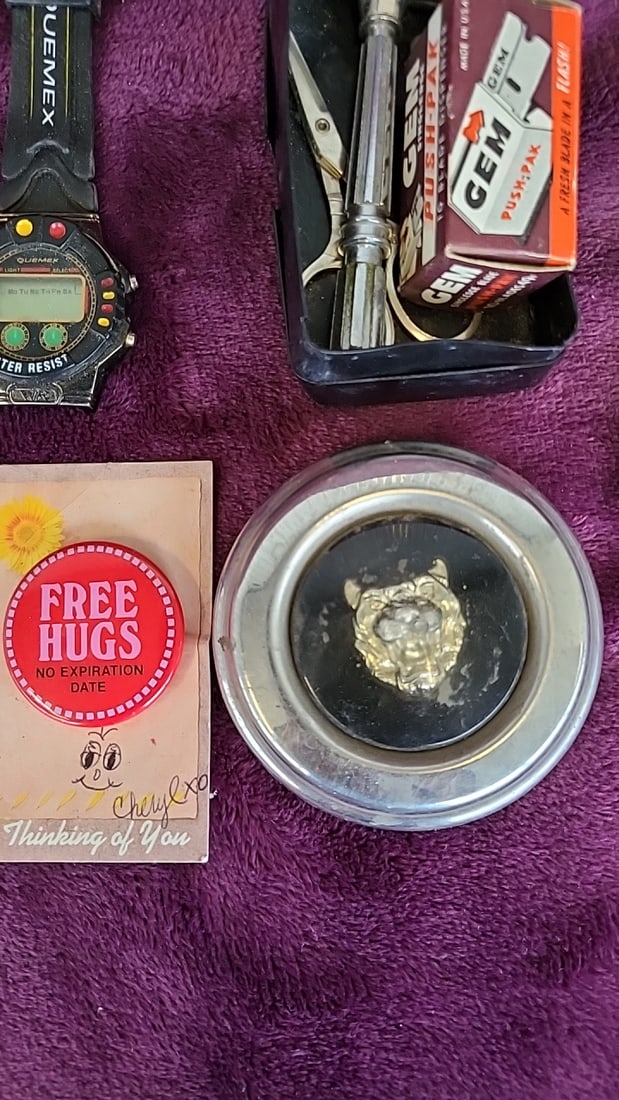 Quemex Digital Watch, Safety Razor with GEM Push-Pak Blades, Birth Control Pill Box & Free Hugs Pin - 3