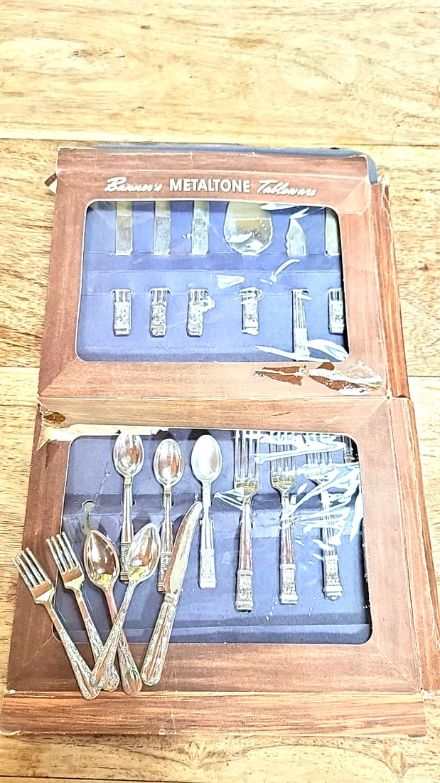 Banners Metaltone Tableware No. 480 Playset Flatware Set in Box - 2
