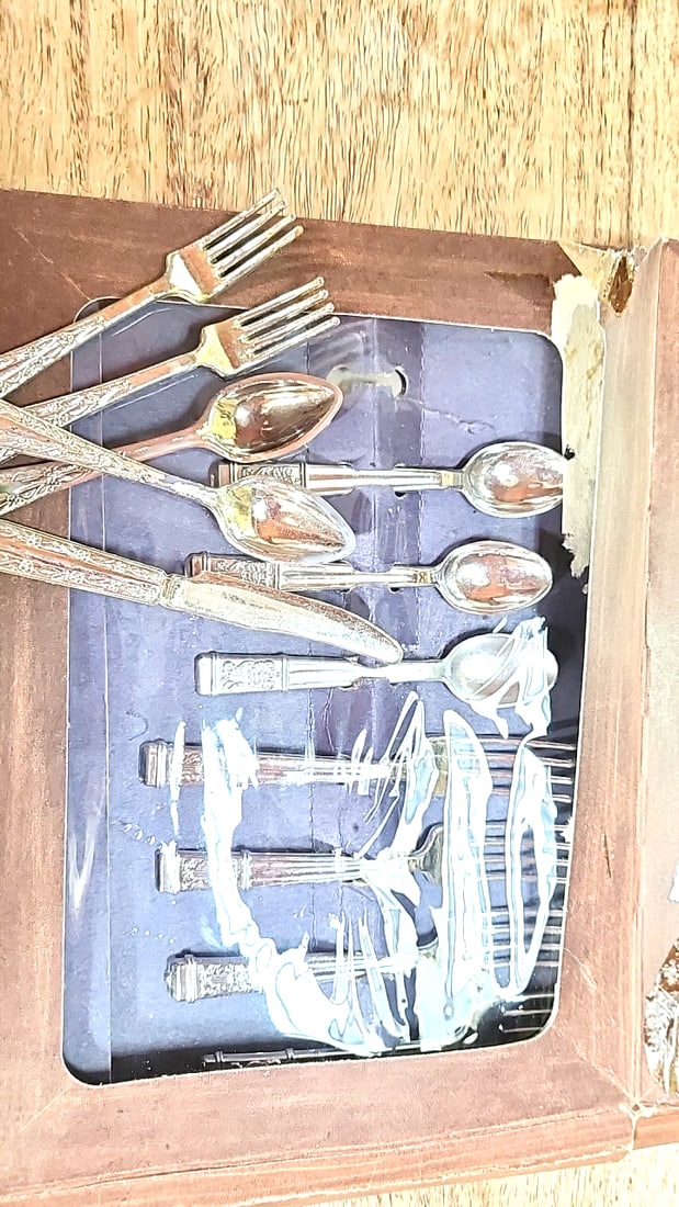 Banners Metaltone Tableware No. 480 Playset Flatware Set in Box - 4