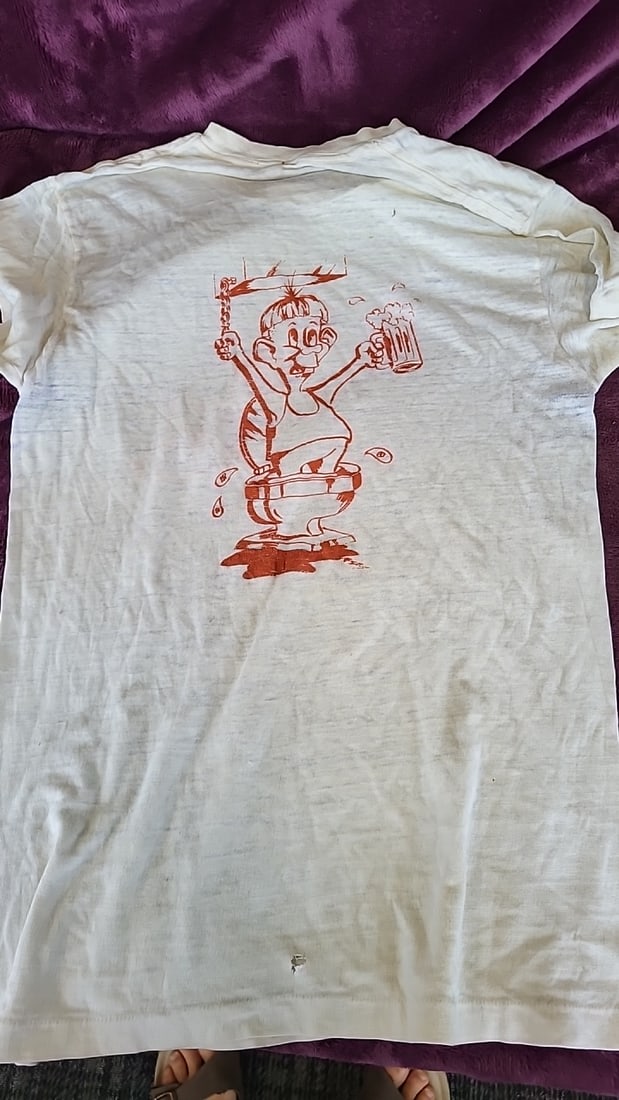 Hanes Pro's Choice White Goofy's A Tavern Graphic T-Shirt - 6