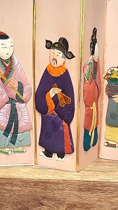 Asian Silk Folding Screen with Padded Figural Appliqu, Pink Panels and Gold Trim.: Missing 2 gold panel dividersslight staining due to age 28 x 12 1.5 lb Low Estimate: 75.00 High Estimate: 450.00