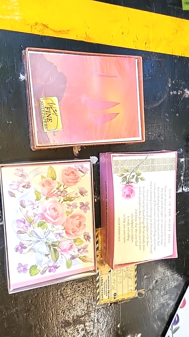 8 Assorted Vintage Boxed Stationery Notepaper Sets. Montag, Whispering Pine, Scented Stationery - 4