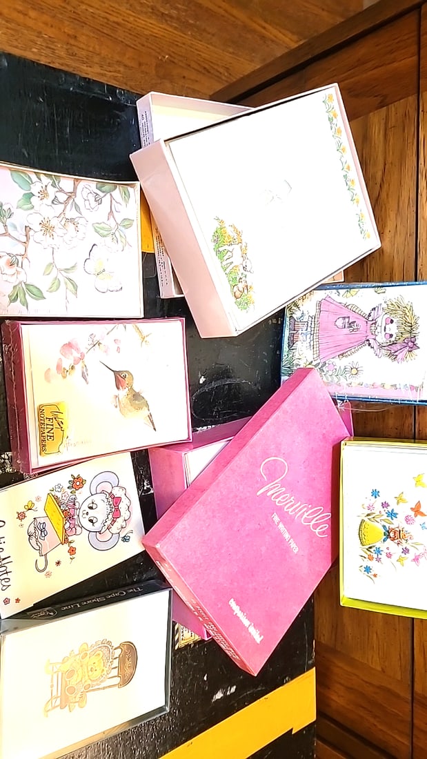 8 Boxes of Vintage Hallmark stationary. Whitney Fine Notepapers Cherie Boxed Stationery Lot Flo... (1 of 8)