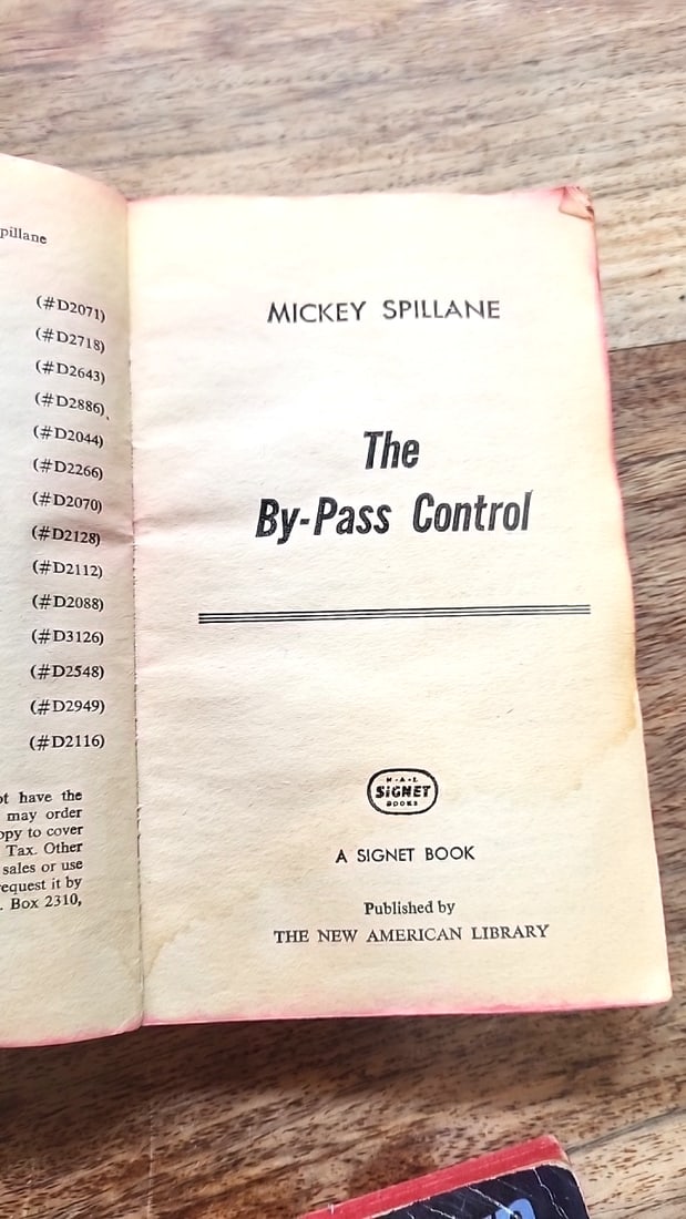 4 Vintage Mystery Pulp z Fiction Paperbacks Ian Fleming Mickey Spillane Carter Brown - 11