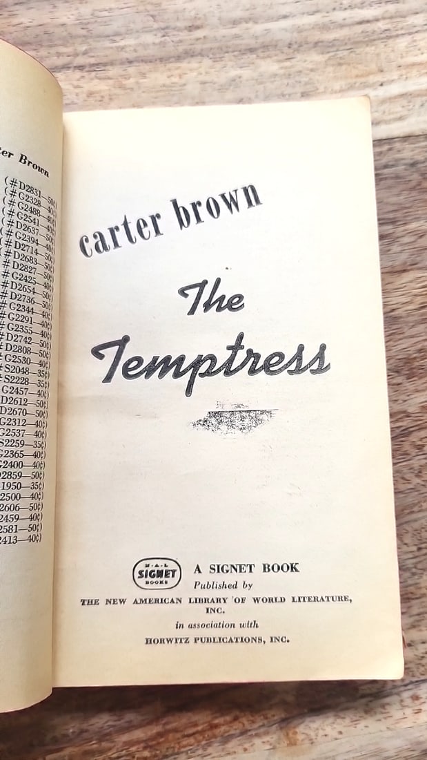 4 Vintage Mystery Pulp z Fiction Paperbacks Ian Fleming Mickey Spillane Carter Brown - 15