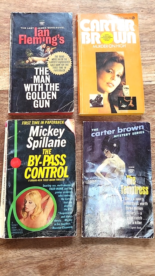 4 Vintage Mystery Pulp z Fiction Paperbacks Ian Fleming Mickey Spillane Carter Brown: Condition commensurate with age 4.25 x 5 x 2.5 1 lb Low Estimate: 10.00 High Estimate: 40.00