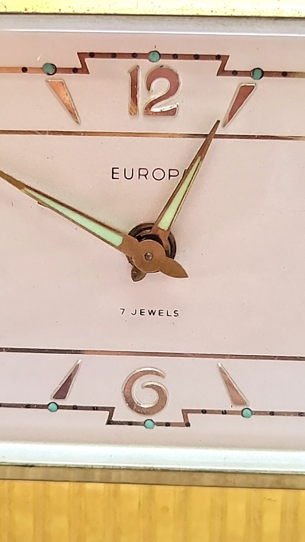 Europa 7 Jewels Brass Gold-Tone Mechanical Desk Clock with Ribbed Curved Case - 5