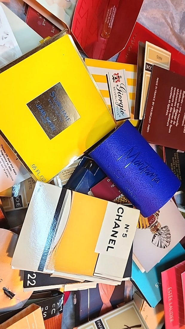 Assorted Designer Perfume Sample Cards & Vials Chanel No.5 Fendi Guerlain Ralph Lauren - 5