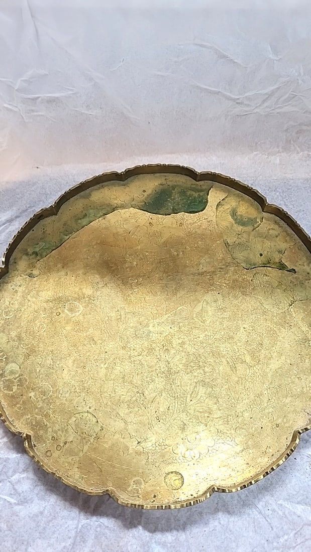 Pair of Engraved Brass Scalloped Floral Serving Trays. - 5