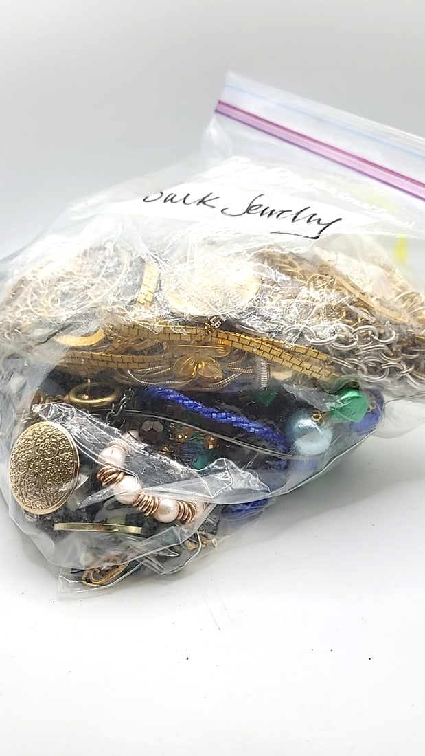 Bulk Mixed Jewelry Lot in Ziploc Smart Zip Bag, 4 lbs 11.2 grams - 4