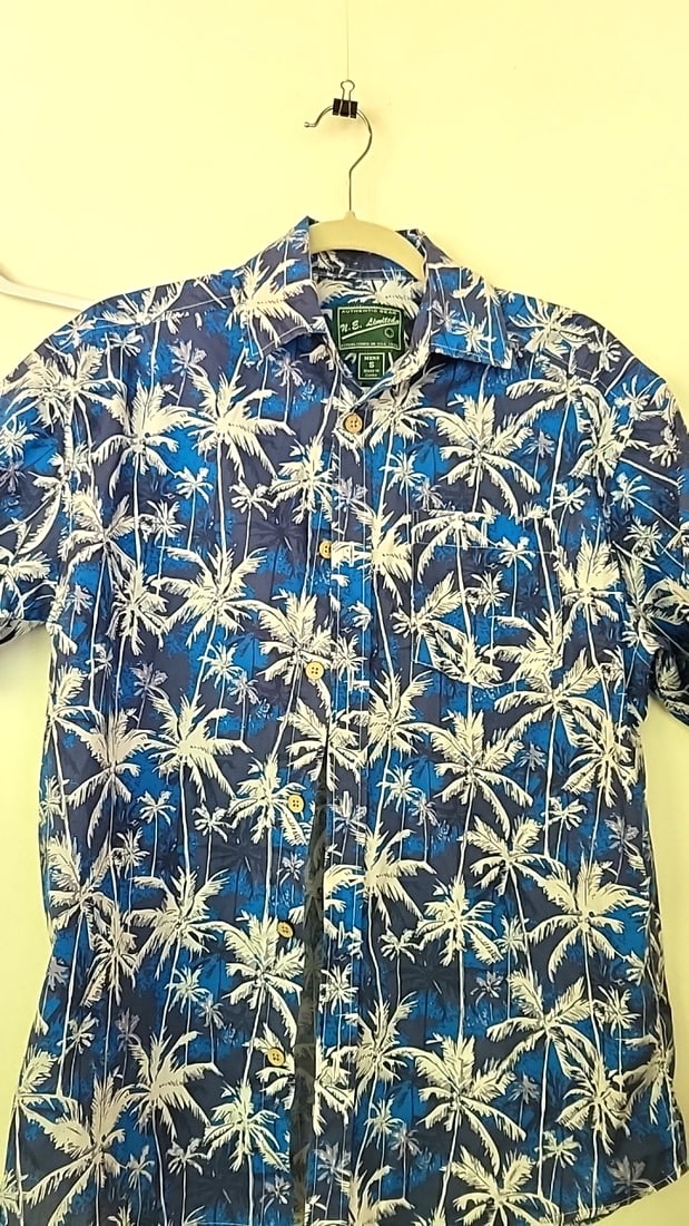 3 mens Hawaiian shirts. Eighty Eight Platinum, Basically, NE Limited. - 9