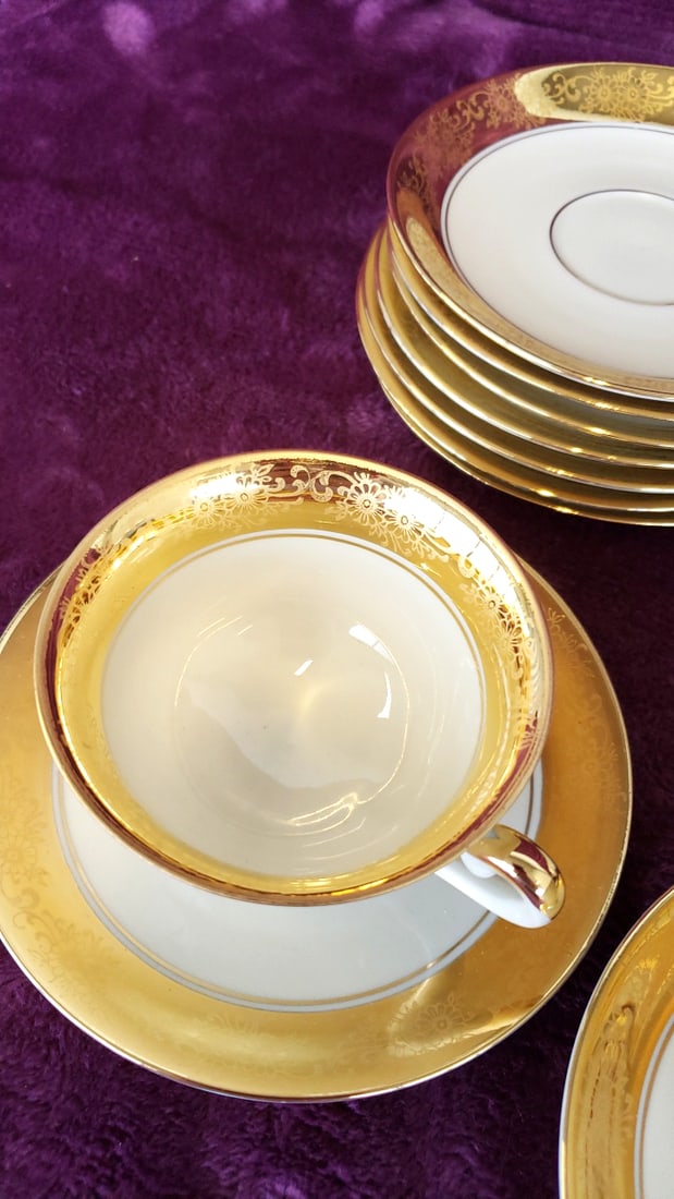 Porcelain Teacup and Saucer Set of 10, Kunst Kronach Japan White with Gold Floral Rim - 3