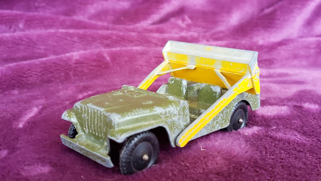 Tootsietoy Diecast Jeep Snow Plow Toy Vehicle Lot - 2