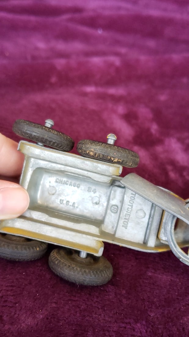 Tootsietoy Diecast Jeep Snow Plow Toy Vehicle Lot - 7