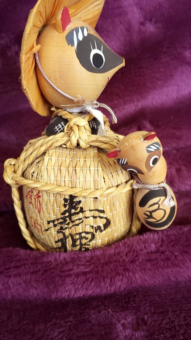 Signed Japanese Daruma 3D Ceramic Wall Plaque in Carved Wood Frame, Woven Figurine - 7