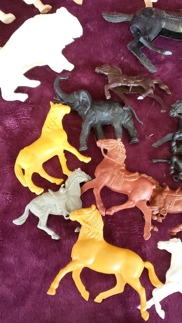 Plastic Toy Animal Figures Lot Horses Lion Rhino Dog Farm Zoo Fence - 14
