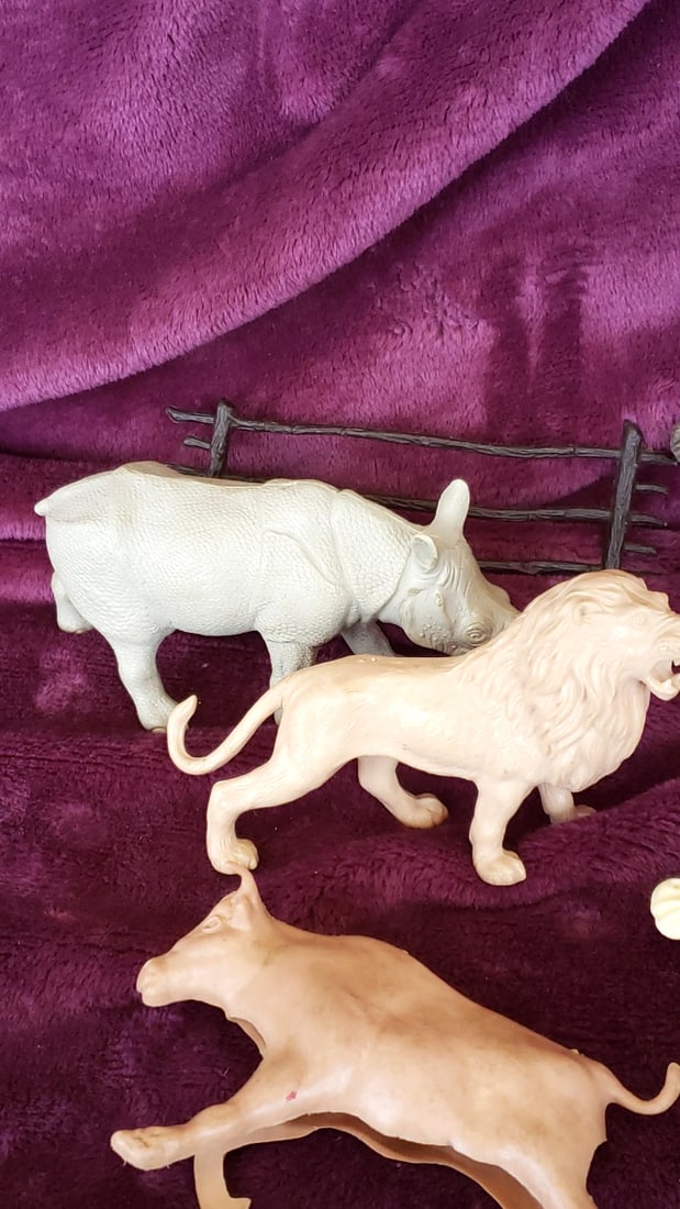 Plastic Toy Animal Figures Lot Horses Lion Rhino Dog Farm Zoo Fence - 5