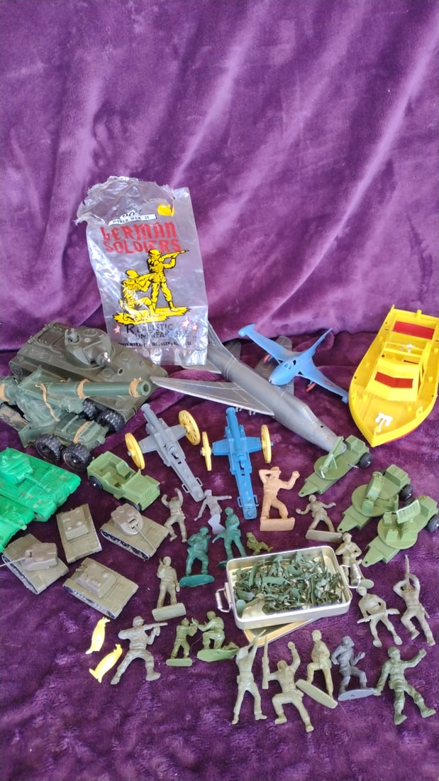 Louis Marx WWII German Soldiers Plastic Army Men Figures Vehicles Cannons Lot: 18x6x8 3lb Low Estimate: 30.00 High Estimate: 120.00