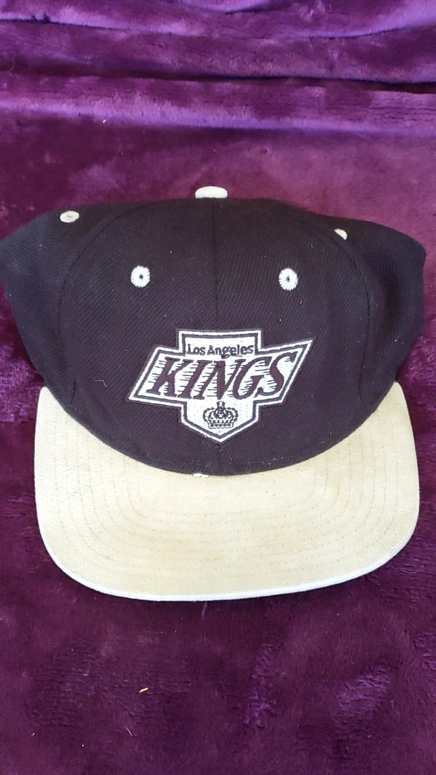 Lot of 4 Embroidered Baseball Caps: Australia Koala, Los Angeles Kings, Mount Rainier, Snowboard - 8