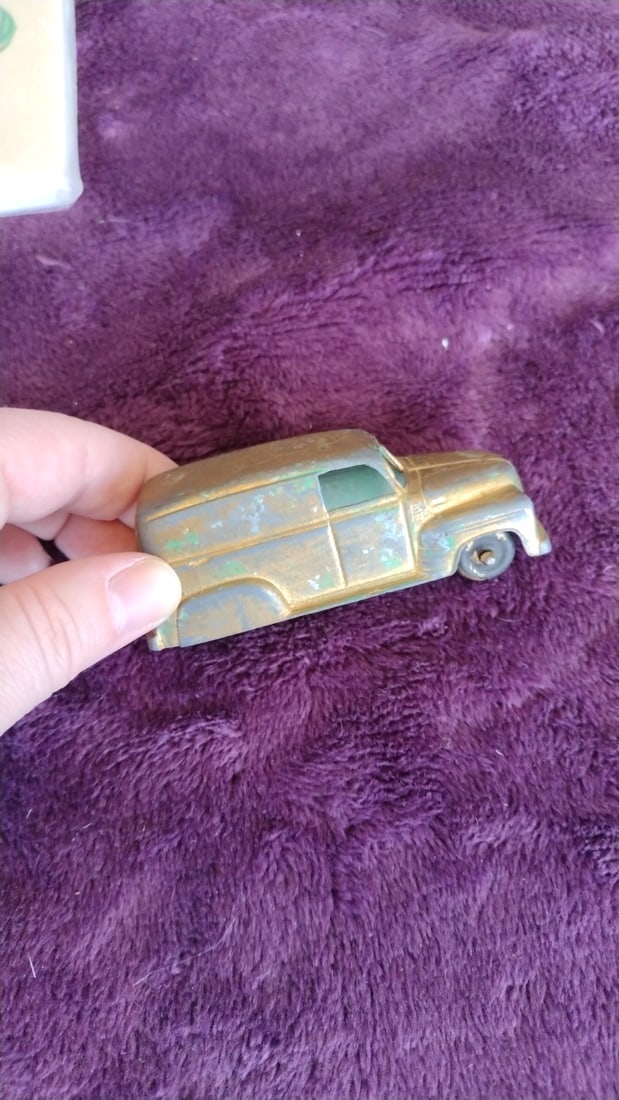 Mixed Collectibles Lot Park Plaza Motel Sands Regency Matchbooks, Brass Ashtray, Toy Car, Pens, C... - 6