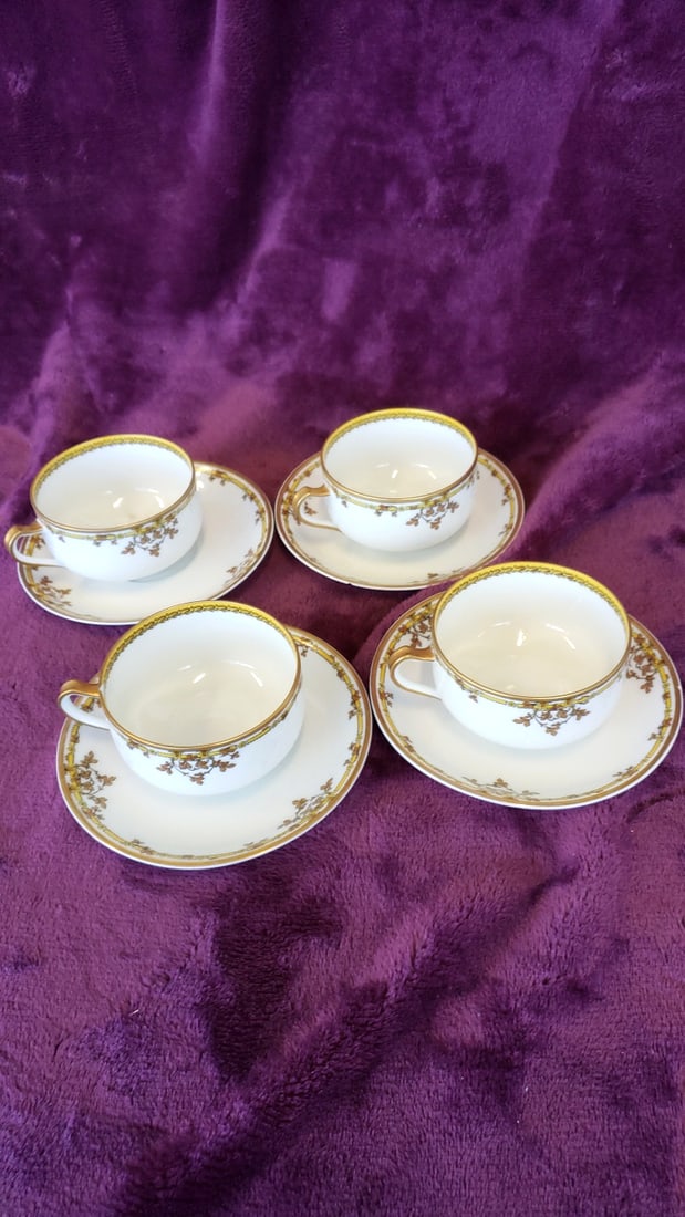 Set of 4 Haviland & Co Limoges France Porcelain Teacups & Saucers Gold Floral (1 of 8)