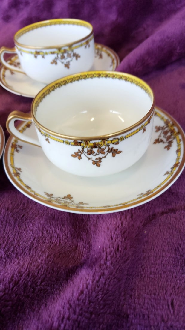 Set of 4 Haviland & Co Limoges France Porcelain Teacups & Saucers Gold Floral - 2