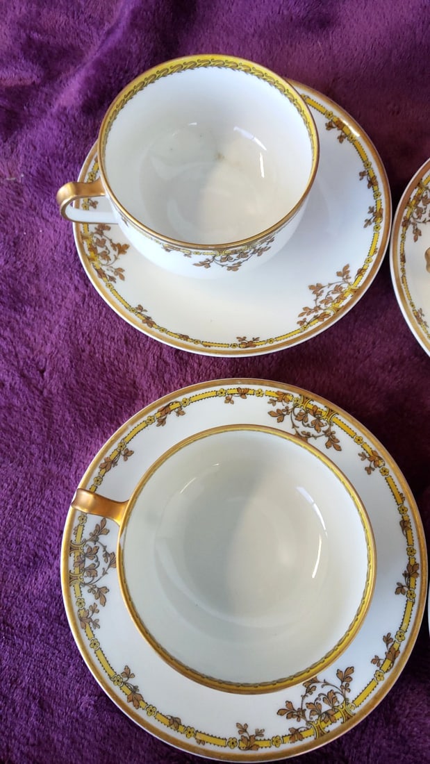 Set of 4 Haviland & Co Limoges France Porcelain Teacups & Saucers Gold Floral - 3