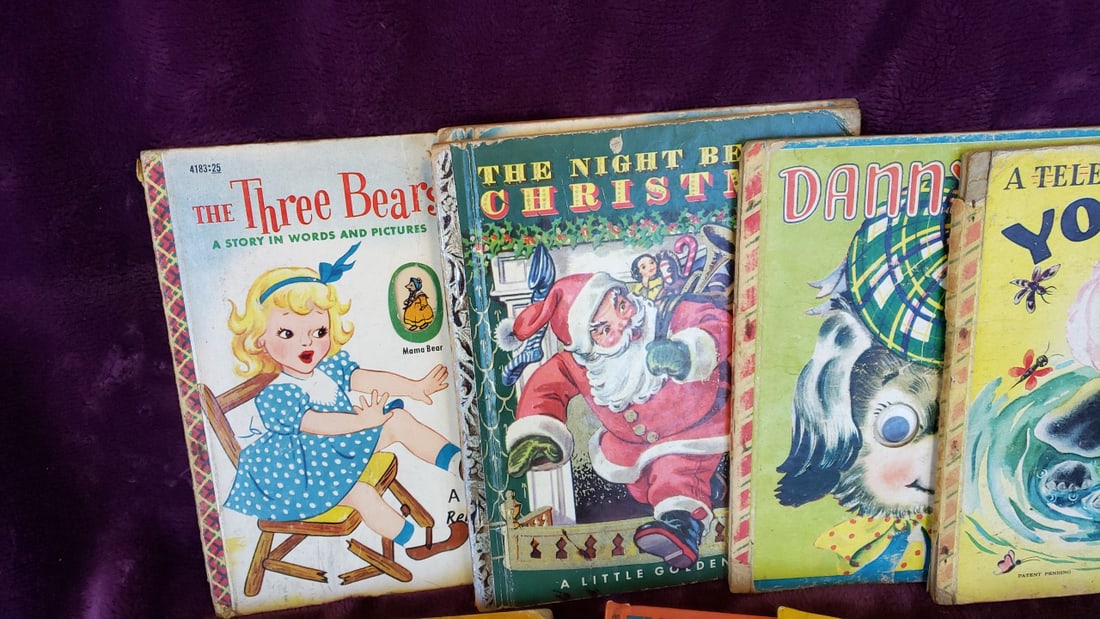 Vintage Children's Book Lot with Little Golden Books, Little Lulu, Three Bears, Yoo-Hoo, Mommy Cat - 2