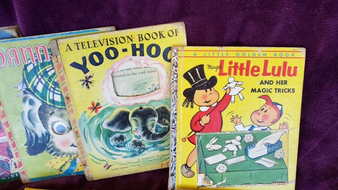 Vintage Children's Book Lot with Little Golden Books, Little Lulu, Three Bears, Yoo-Hoo, Mommy Cat - 3