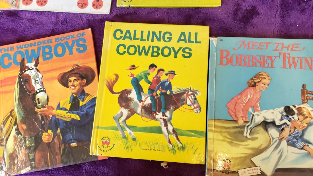 Vintage Children's Book Lot with Little Golden Books, Little Lulu, Three Bears, Yoo-Hoo, Mommy Cat - 6