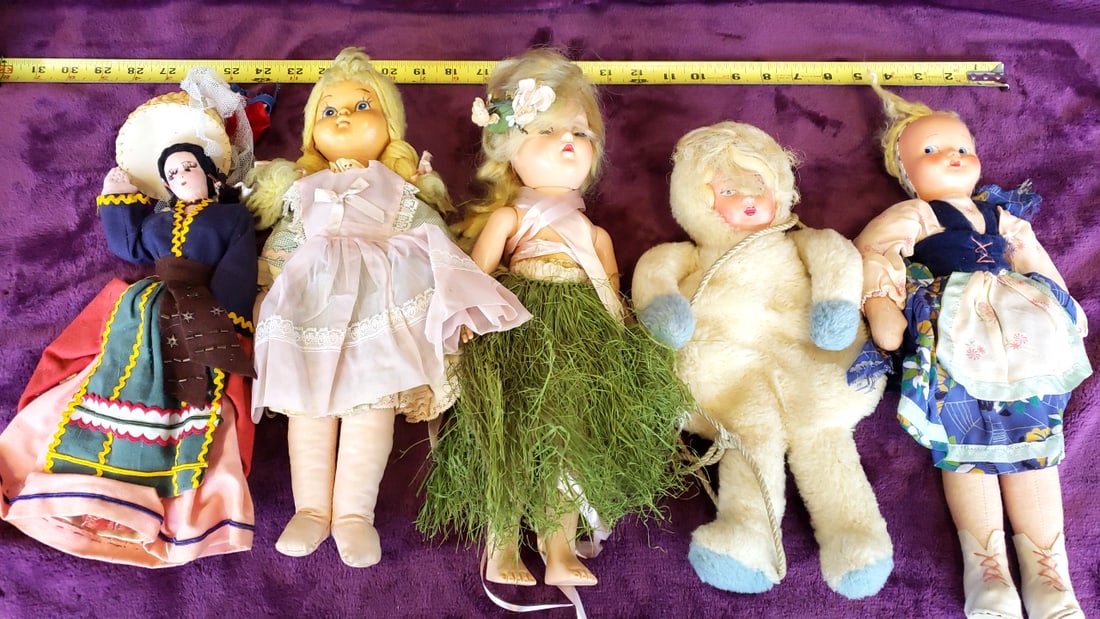 Lot of 5 International Costume Dolls: Hula, Folk Dress & Fur Snowsuit, 12-16 in - 2