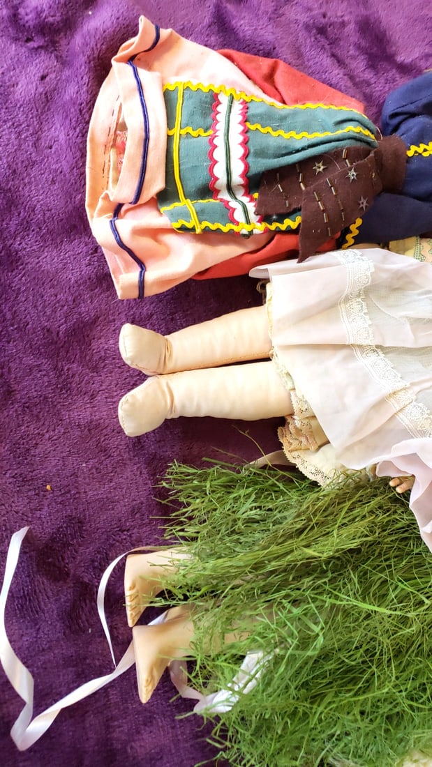 Lot of 5 International Costume Dolls: Hula, Folk Dress & Fur Snowsuit, 12-16 in - 8