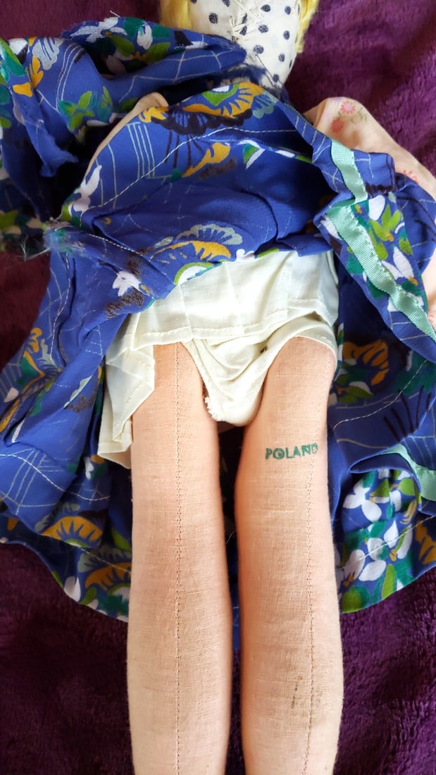 Lot of 5 International Costume Dolls: Hula, Folk Dress & Fur Snowsuit, 12-16 in - 9