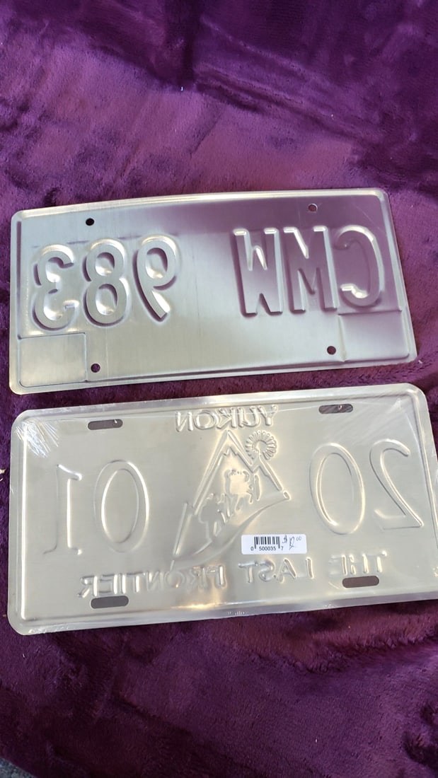 Lot of 2 Canadian License Plates Newfoundland & Labrador CMW 983 and Yukon 20 01 - 4