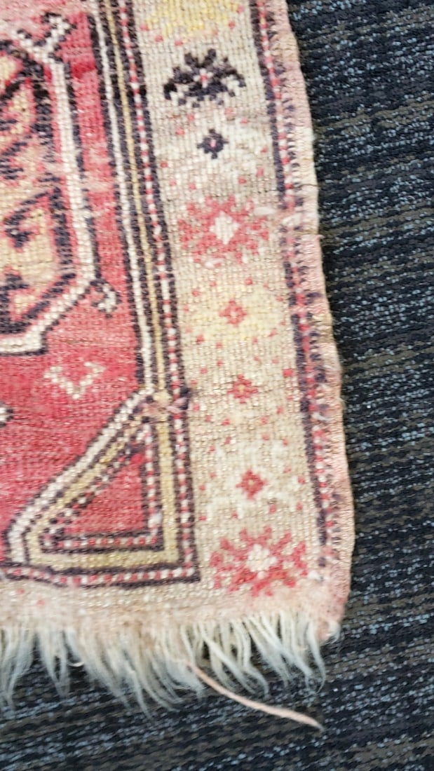Small Red Beige Geometric Medallion Rug with Fringe, Approx. 18 x 32 in - 4